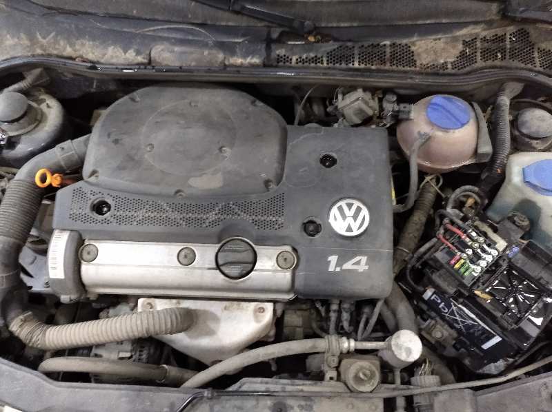 VOLKSWAGEN POLO BERLINA (6N1) Básico   |   09.94 - ...