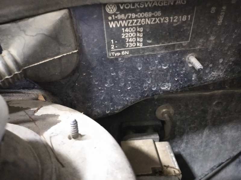 VOLKSWAGEN POLO BERLINA (6N1) Básico   |   09.94 - ...