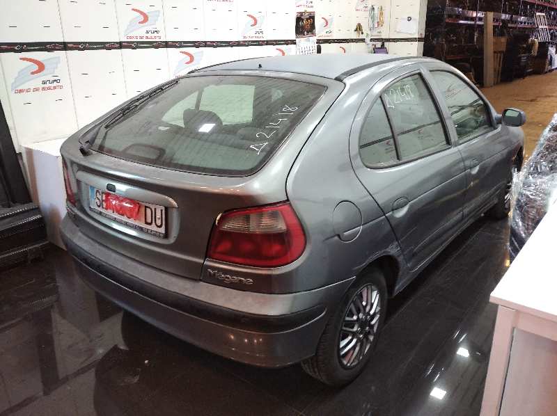 RENAULT MEGANE I FASE 2 BERLINA (BA0) 1.9 D Authentique   |   10.00 - 12.01 foto 5