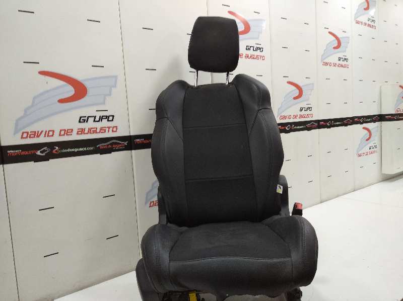 ASIENTO DELANTERO IZQUIERDO