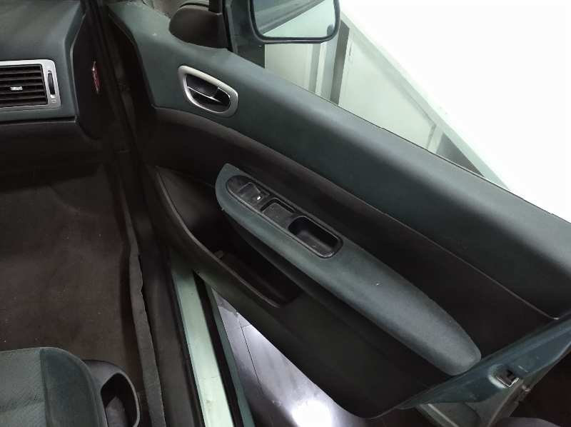 PEUGEOT 307 BREAK / SW (S1) BREAK XS   |   04.02 - 12.04 foto 11
