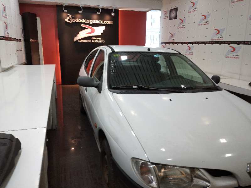 RENAULT MEGANE I FASE 2 BERLINA (BA0) 1.4 e Motor 1,4 Ltr. - 55 kW foto 2