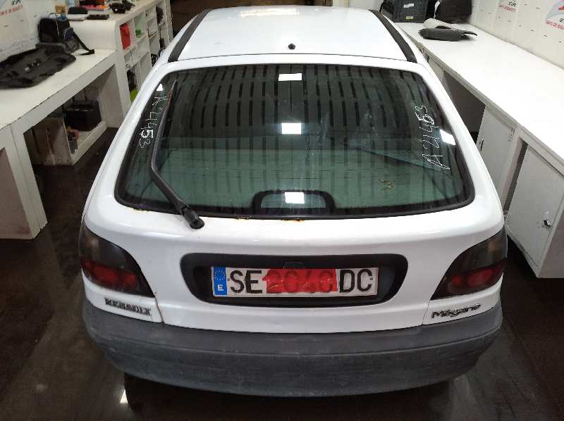 RENAULT MEGANE I FASE 2 BERLINA (BA0) 1.4 e Motor 1,4 Ltr. - 55 kW foto 6