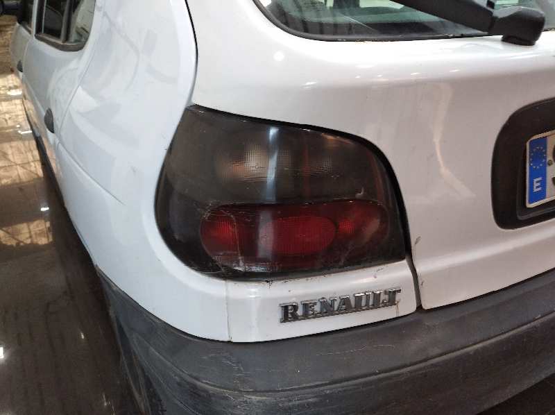 RENAULT MEGANE I FASE 2 BERLINA (BA0) 1.4 e Motor 1,4 Ltr. - 55 kW foto 7
