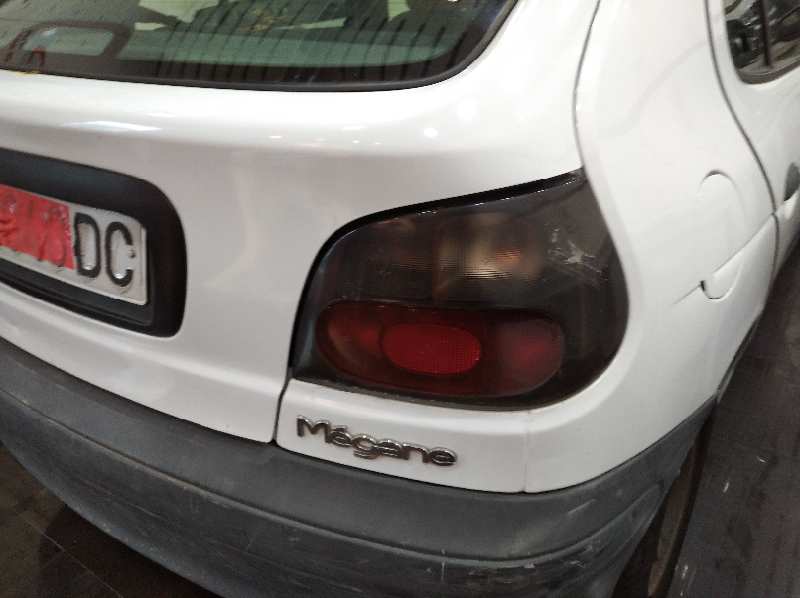 RENAULT MEGANE I FASE 2 BERLINA (BA0) 1.4 e Motor 1,4 Ltr. - 55 kW foto 8