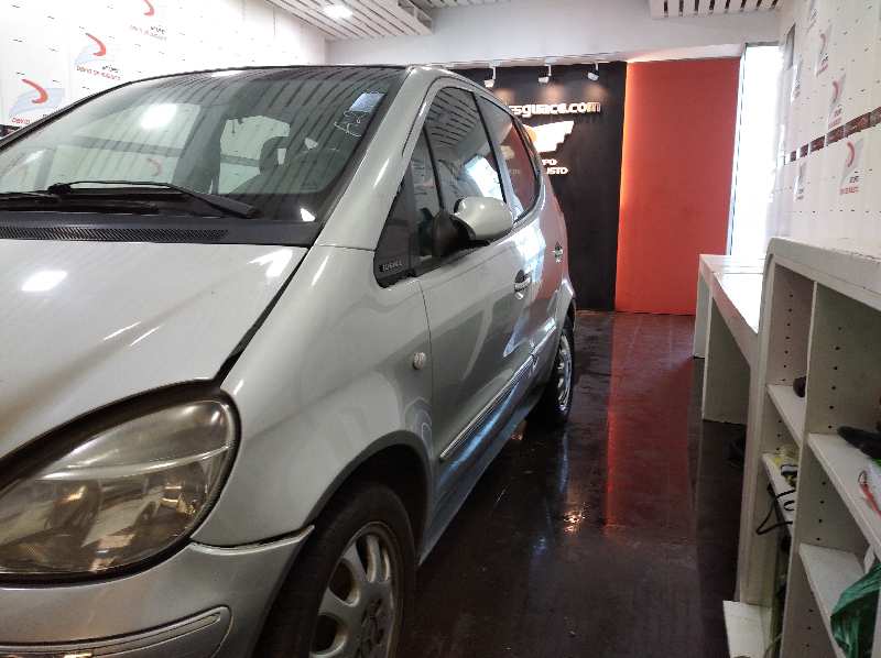 MERCEDES CLASE A (W168) 160 (168.033)   |   05.97 - 12.04 foto 4