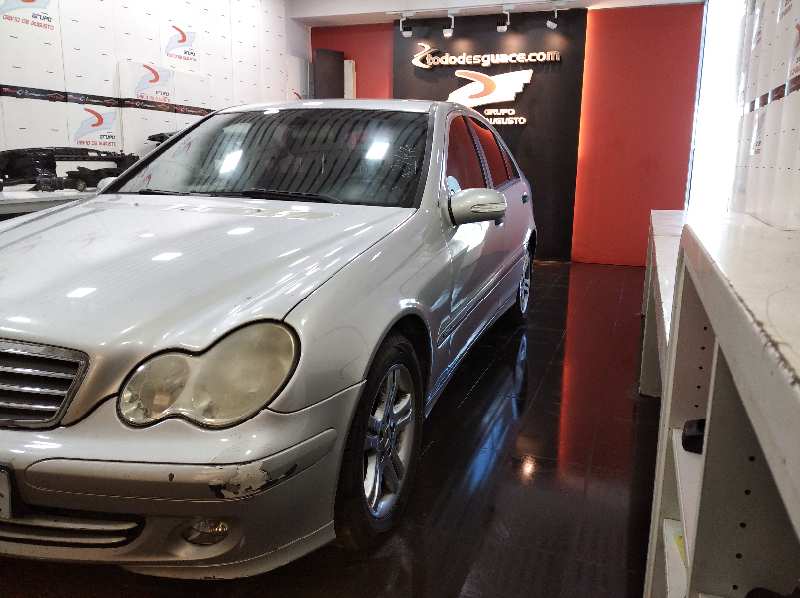 MERCEDES CLASE C (W203) BERLINA 220 CDI (LA) (203.008)   |   04.03 - 12.06 foto 3