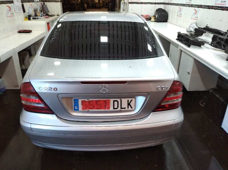 MERCEDES CLASE C (W203) BERLINA 220 CDI (LA) (203.008)   |   04.03 - 12.06 foto 7