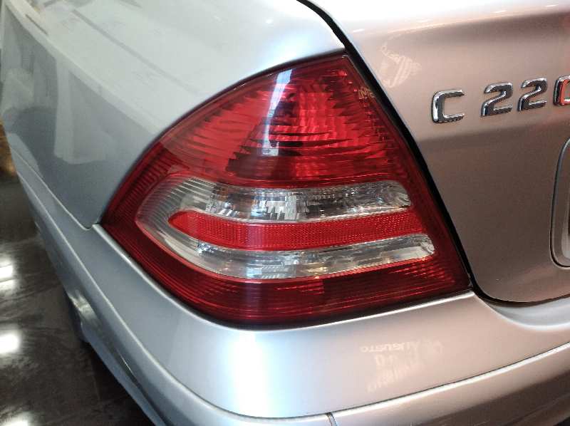 MERCEDES CLASE C (W203) BERLINA 220 CDI (LA) (203.008)   |   04.03 - 12.06 foto 8