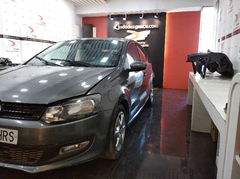 VOLKSWAGEN POLO (6R1) Advance   |   06.09 - 12.11 foto 3