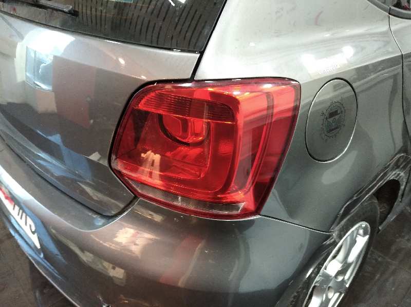 VOLKSWAGEN POLO (6R1) Advance   |   06.09 - 12.11 foto 6