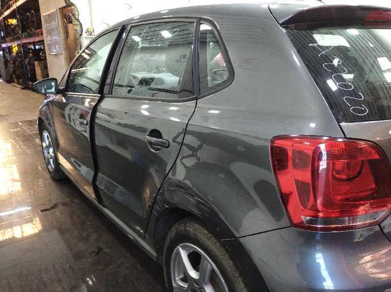 VOLKSWAGEN POLO (6R1) Advance   |   06.09 - 12.11 foto 10