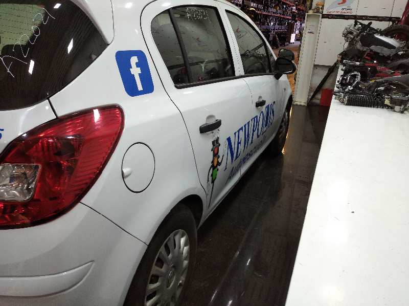 OPEL CORSA D "111 Years"   |   01.10 - 12.11 foto 10