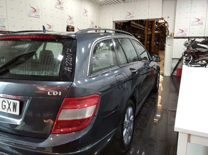 MERCEDES CLASE C (W204) FAMILIAR C 200 T CDI BlueEfficiency (204.201)   |   12.09 - 12.11 foto 6