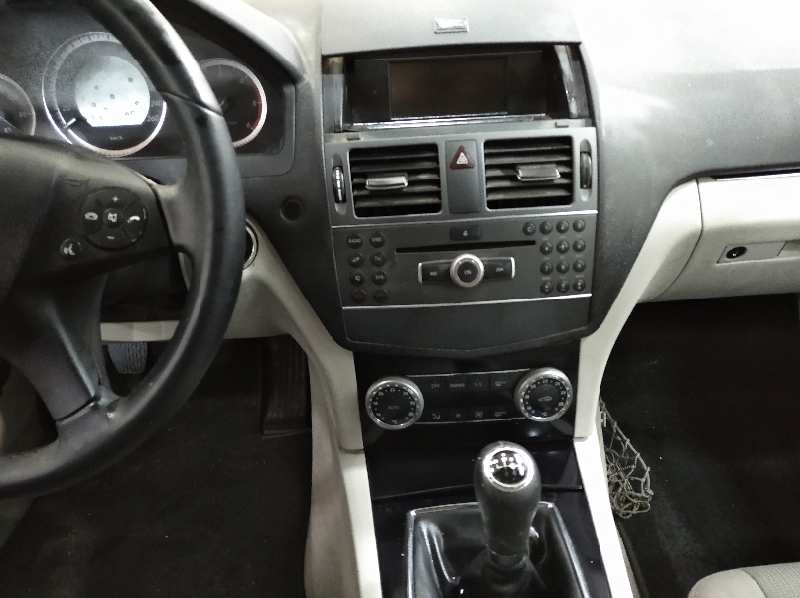 MERCEDES CLASE C (W204) FAMILIAR C 200 T CDI BlueEfficiency (204.201)   |   12.09 - 12.11