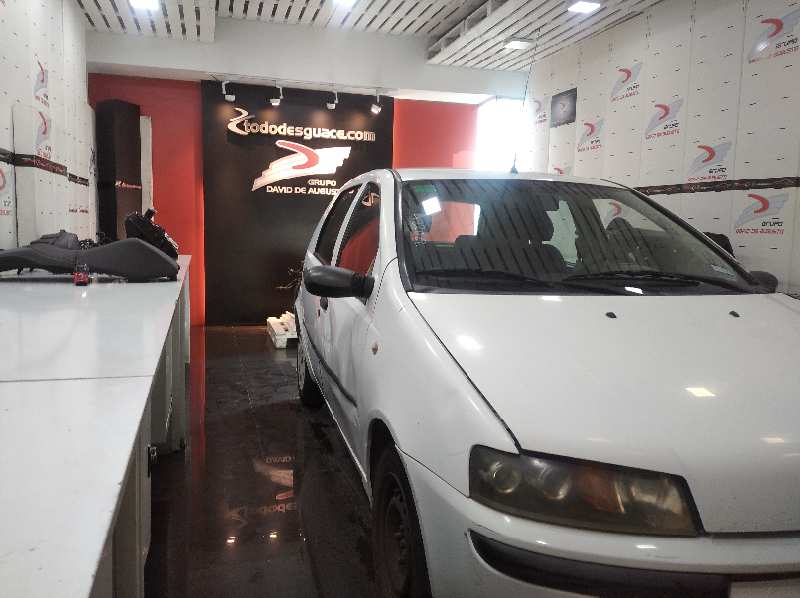 FIAT PUNTO BERLINA (188) 1.2 16V Dynamic   |   01.02 - 12.03 foto 2