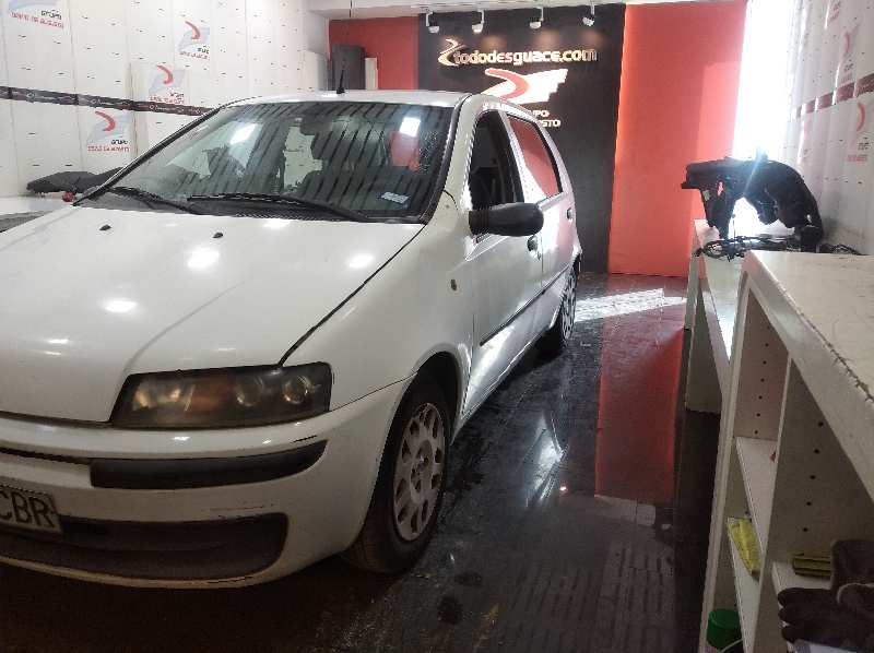 FIAT PUNTO BERLINA (188) 1.2 16V Dynamic   |   01.02 - 12.03 foto 3