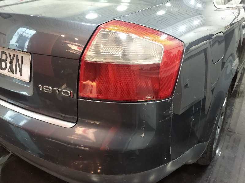 AUDI A4 BERLINA (8E) 1.9 TDI (96kW)   |   12.00 - 12.04 foto 9