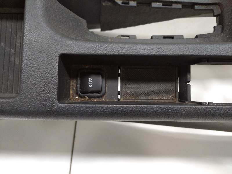 GUARNECIDO CENTRAL AUDI A3 SPORTBACK (8P) 2.0 TDI Ambiente   |   09.04 - 12.08