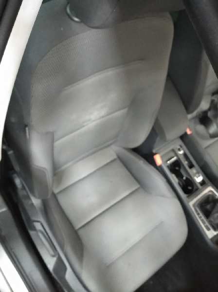 VOLKSWAGEN GOLF VII SPORTSVAN Advance BlueMotion Tech   |   05.14 - 12.17