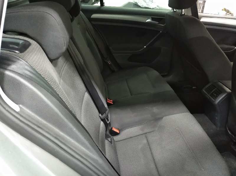 VOLKSWAGEN GOLF VII SPORTSVAN Advance BlueMotion Tech   |   05.14 - 12.17