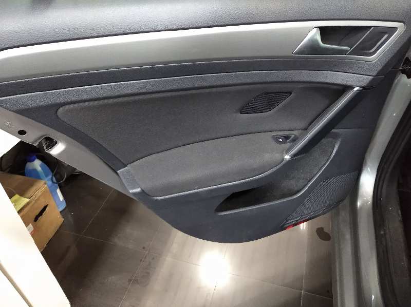 VOLKSWAGEN GOLF VII SPORTSVAN Advance BlueMotion Tech   |   05.14 - 12.17