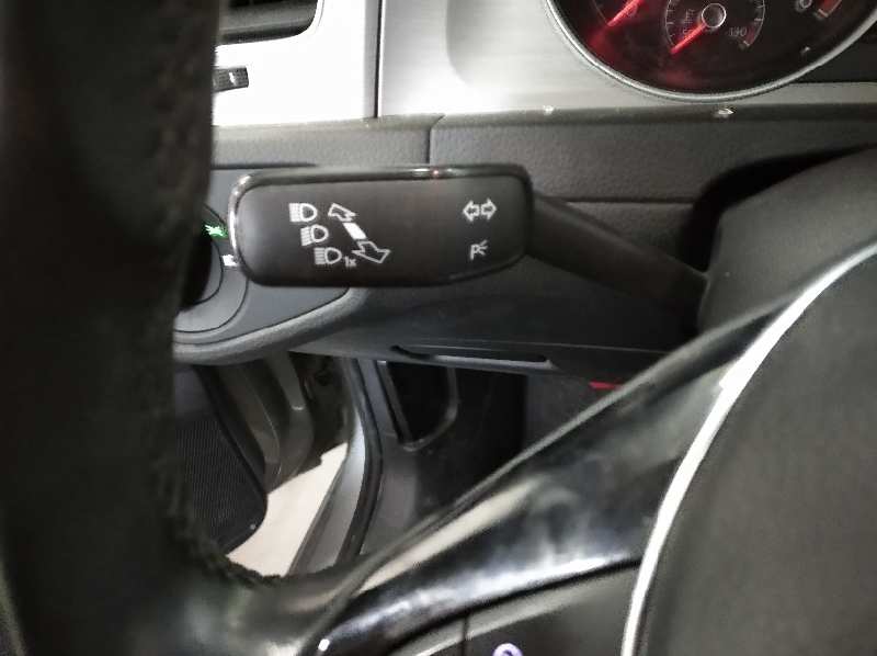 VOLKSWAGEN GOLF VII SPORTSVAN Advance BlueMotion Tech   |   05.14 - 12.17