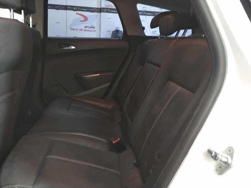 OPEL ASTRA J SPORTS TOURER Sport   |   08.10 - ...