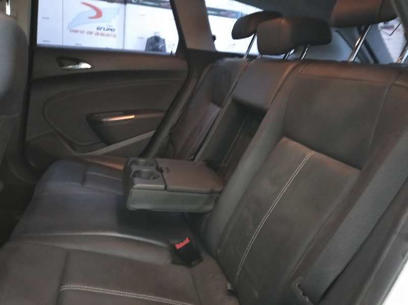 OPEL ASTRA J SPORTS TOURER Sport   |   08.10 - ...