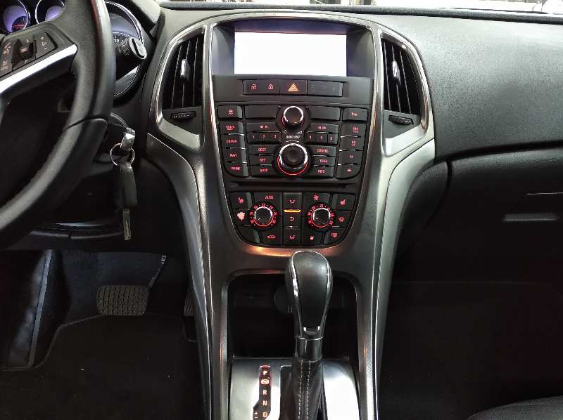OPEL ASTRA J SPORTS TOURER Sport   |   08.10 - ...