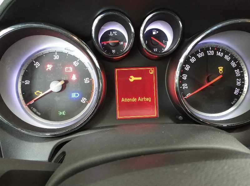OPEL ASTRA J SPORTS TOURER Sport   |   08.10 - ...