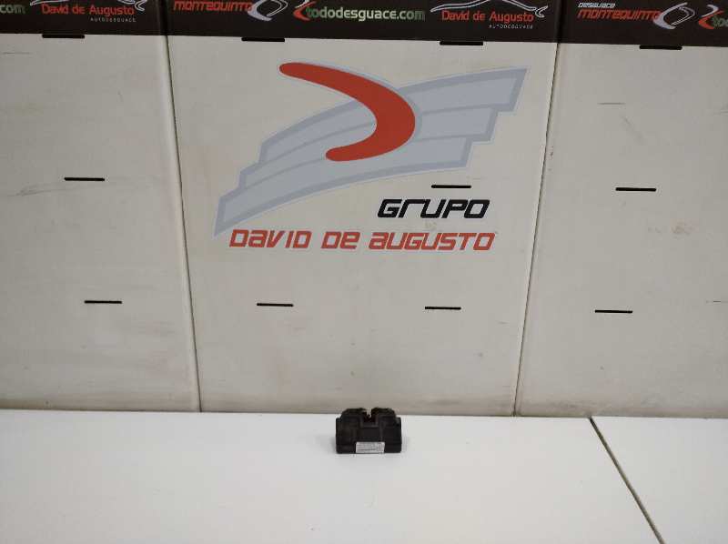CERRADURA PUERTA DELANTERA DERECHA foto 2