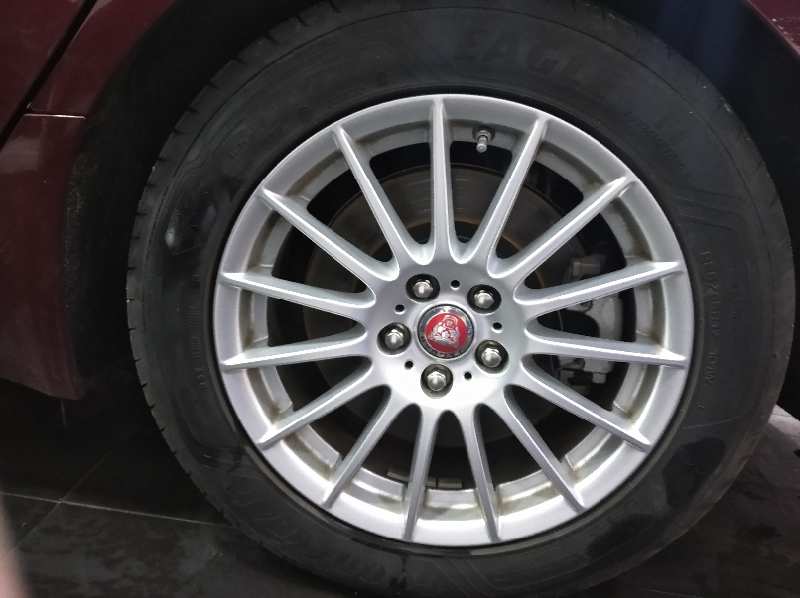 JAGUAR XF Portfolio   |   04.15 - 12.20