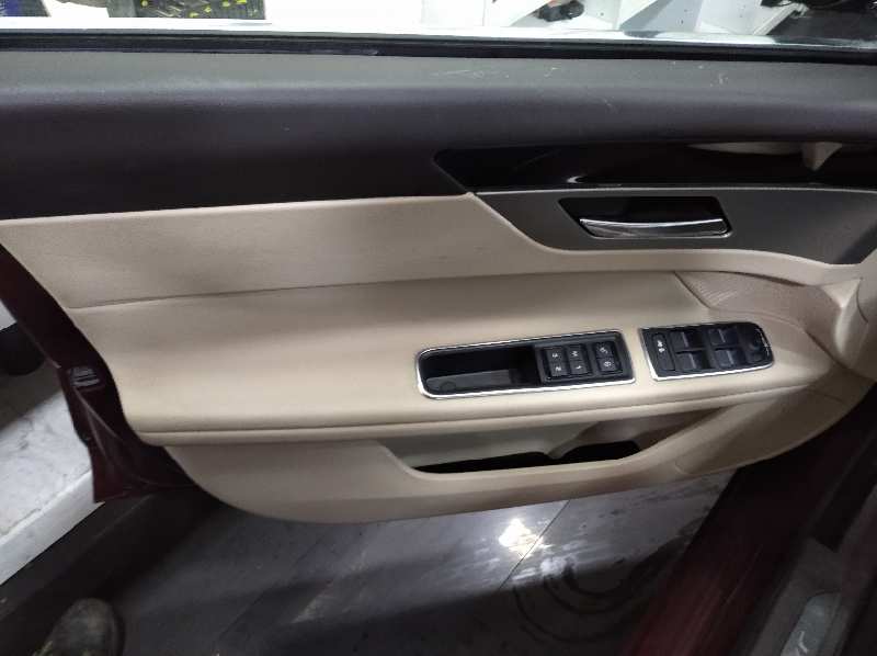 JAGUAR XF Portfolio   |   04.15 - 12.20