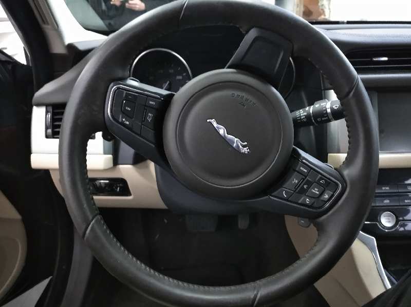 JAGUAR XF Portfolio   |   04.15 - 12.20
