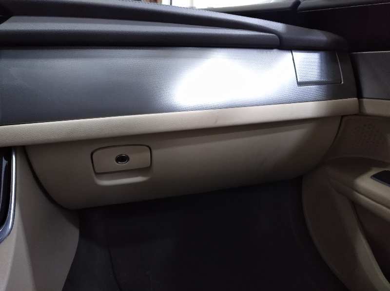 JAGUAR XF Portfolio   |   04.15 - 12.20