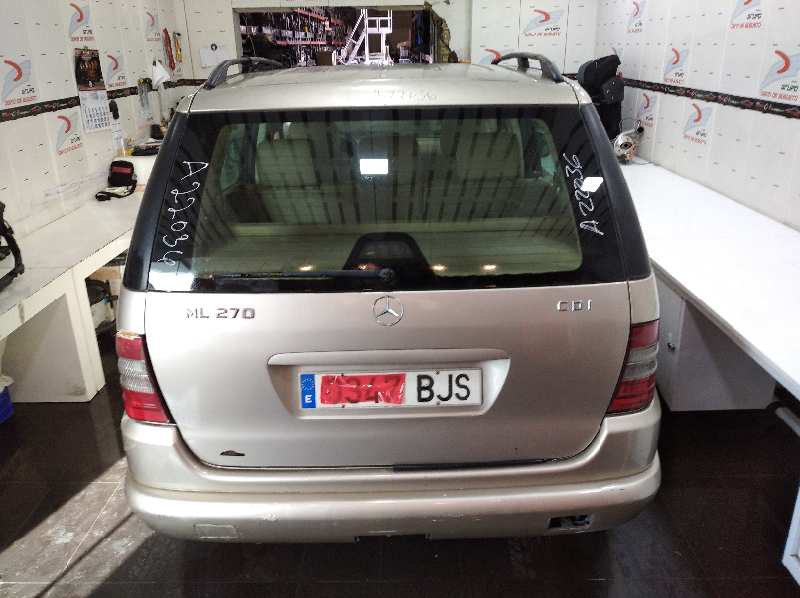 MERCEDES CLASE M (W163) 270 CDI (163.113)   |   09.99 - 12.05 foto 8