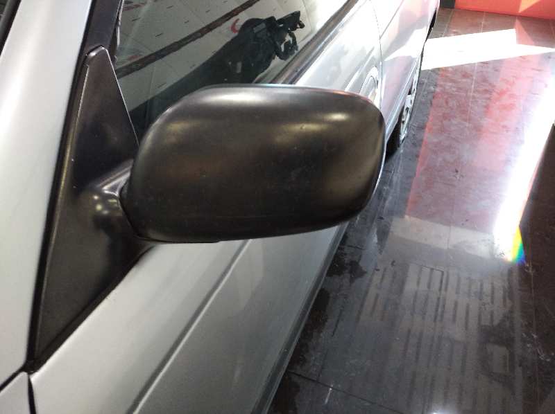 TOYOTA AVENSIS BERLINA (T 22) 2.0 D4-D Luna (5-ptas.)   |   08.99 - 12.00 foto 6