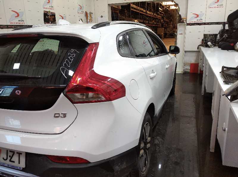 VOLVO V40 CROSS COUNTRY (2012-0) Basis