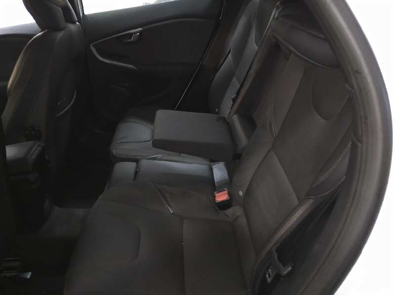 VOLVO V40 CROSS COUNTRY (2012-0) Basis