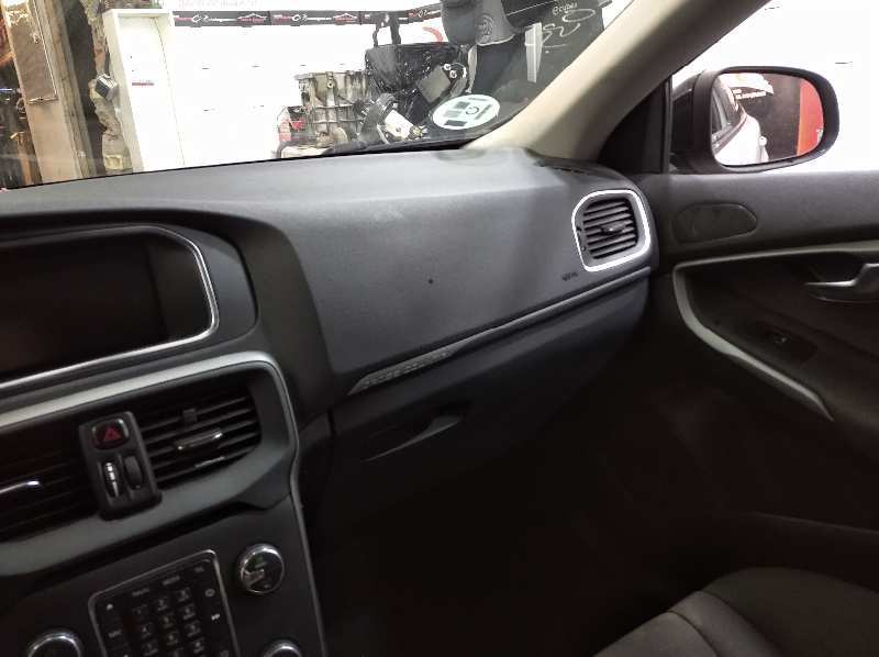 VOLVO V40 CROSS COUNTRY (2012-0) Basis