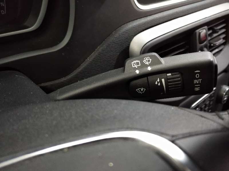 VOLVO V40 CROSS COUNTRY (2012-0) Basis