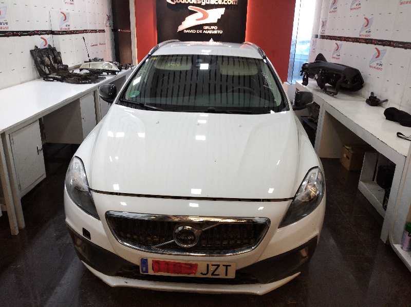 VOLVO V40 CROSS COUNTRY (2012-0) Basis
