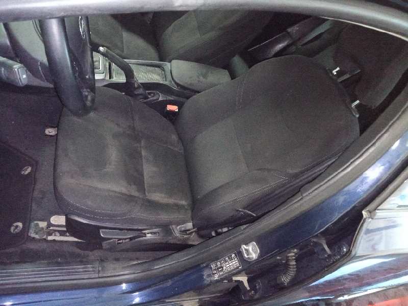 VOLVO V40 (2012-0) R-Design Kinetic