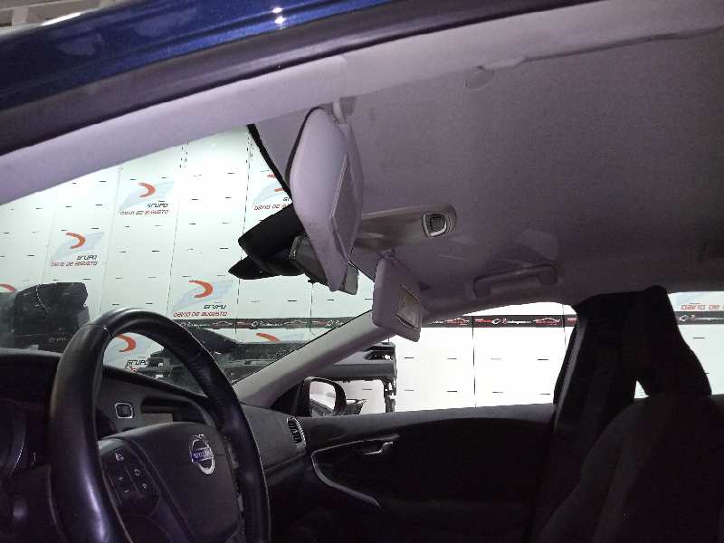 VOLVO V40 (2012-0) R-Design Kinetic