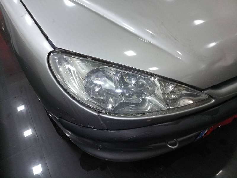 PEUGEOT 206 BERLINA X-Line   |   10.02 - 12.10 foto 9