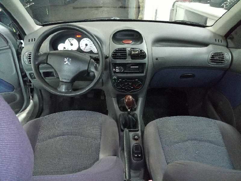 PEUGEOT 206 BERLINA X-Line   |   10.02 - 12.10