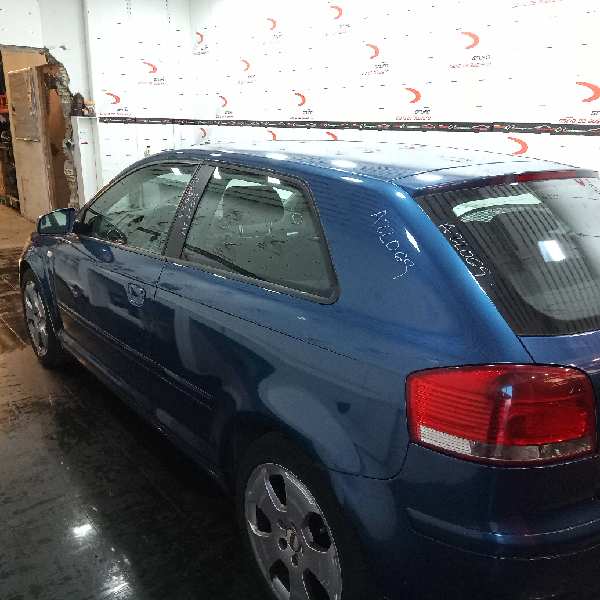 AUDI A3 (8P) 1.9 TDI Ambiente   |   05.03 - 12.09 foto 4