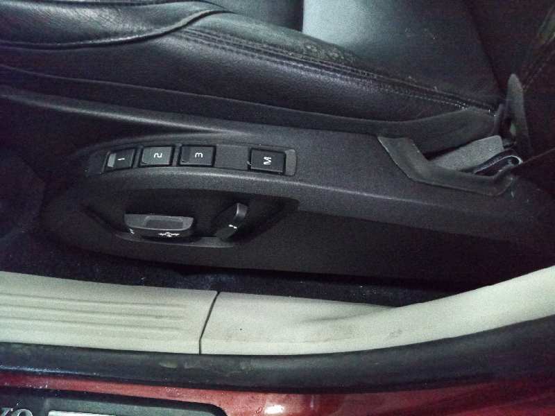 VOLVO V40 (2012-0) You!