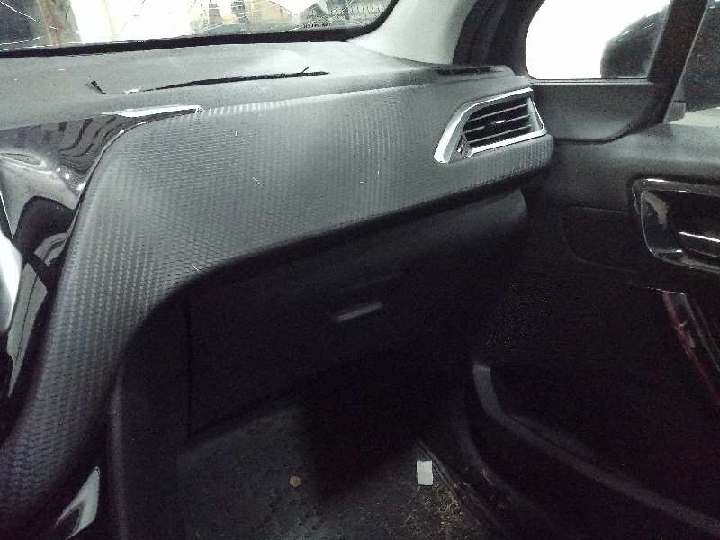 PEUGEOT 2008 (--.2013->) Active   |   03.13 - ...